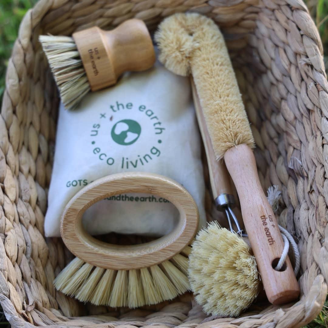 NNEDSZ Eco Cleaning - Bamboo Scrubbing Brushes set of 4-1